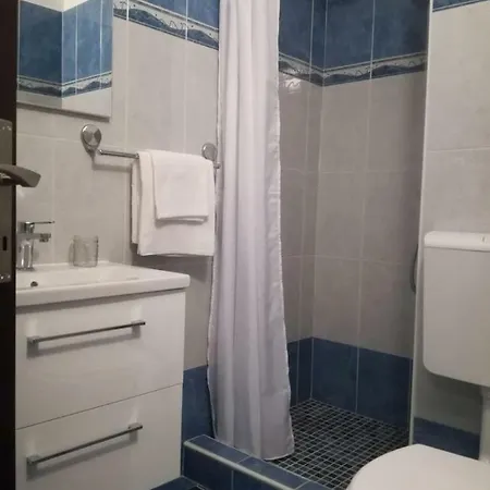 Apartman Ester Apartment *
