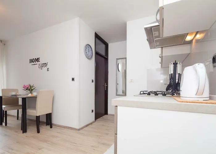 아파트 Ester 풀라